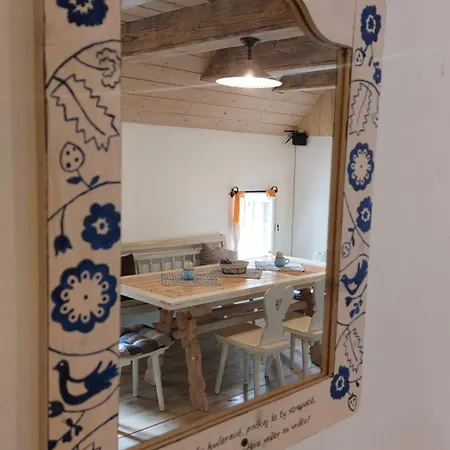 Cifrovana Drevenicka ロッジ デットバ